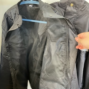Coupe-vent imperméable de montagne pour homme Imperméable à capuche léger et compressible Veste de pluie pour homme pour extérieur Course à pied Randonnée - Product Image 2