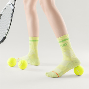 Professional Athletic Socks Mid Calf Cotton Shock Absorbing For Running Workouts - Product Image 1