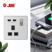 Prise USB à interrupteur DP 13A 1 gang norme britannique (Type C+C) à charge rapide en acier inoxydable IP20, installation facile pour usage domestique