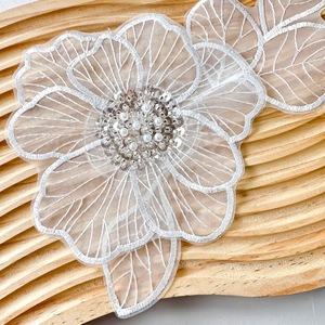 Tissu Organza Personnalisable Tulle Fleur Appliques Nouvelles Ventes Décorations De Robe De Mariée À Coudre <span class=keywords><strong>Patch</strong></span> De Mariée Perlé - Product Image 6