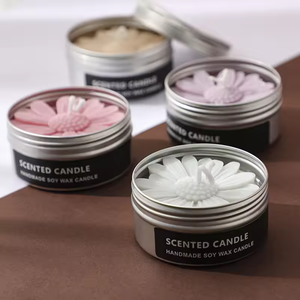 Venta al por mayor de latas de velas de margaritas portátiles de lujo pequeñas lindas velas perfumadas de cera de Palma con mecha de algodón para Diwali y vacaciones - Product Image 2