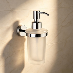 Distributeur de <span class=keywords><strong>savon</strong></span> liquide en verre givré de forme ronde en alliage de zinc de haute qualité, moderne, à fixation murale, Metalique 56055B-CR argenté - Product Image 1
