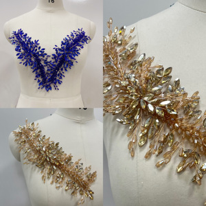 Applique florale de luxe faite à la main en fil métallique 3D avec strass brillants pour accessoires de robe - Product Image 5