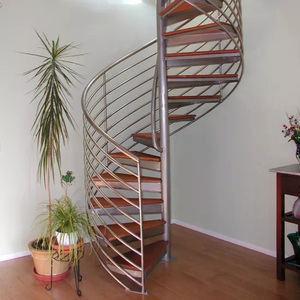 Escalera Espiral Central Minimalista Prima, Escalera Espiral Interior Residencial Personalizada para Decoración de Loft, Ático o Casa Adosada - Product Image 3