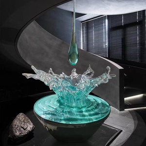 Escultura Decorativa de Resina Transparente para Vestíbulo de Hotel o Club, Diseño Creativo, Minimalista y Moderno, con Paisaje Acuático y Flores, Muestra para Casa - Product Image 1