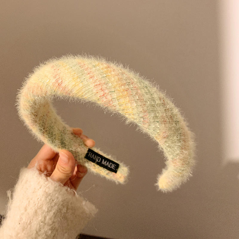 สีเหลือง