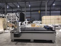Machine de découpe de verre CNC multi-têtes à 4 broches, commande NC Studio, broche 2,2 kW, zone de travail optimisée
