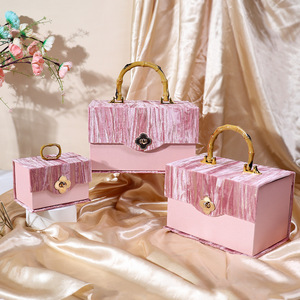 Cajas de Regalo Rectangulares Populares con Tapa y Asa de Bambú, Caja de Embalaje de Cartón Premium y Tela de Lana para Regalos - Product Image 3