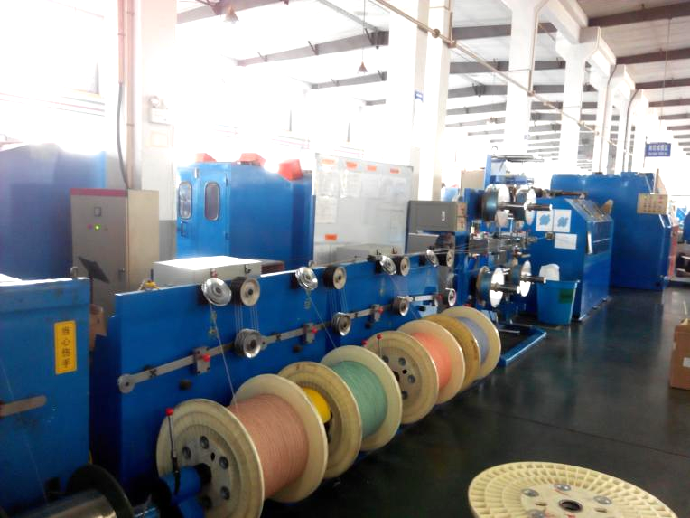 Automatic Computerized Wire And Cable Cutting and Stripping Machine