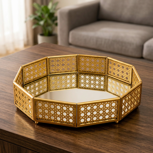 Plateau décoratif octogonal plaqué or avec motif géométrique, base miroir, style bohème - Product Image 1