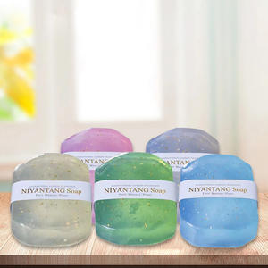 Savon artisanal en forme de diamant, créatif, pour le bain, nettoyant, hydratant, transparent, avec feuille d'or, aux huiles essentielles - Product Image 4