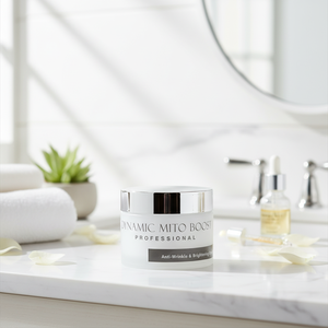 Crema Facial Blanqueadora y Antienvejecimiento de Larga Duración con Complejo de Ácido Hialurónico, Potenciador de Colágeno y Soporte de Elastina para una Piel Firme - Product Image 3