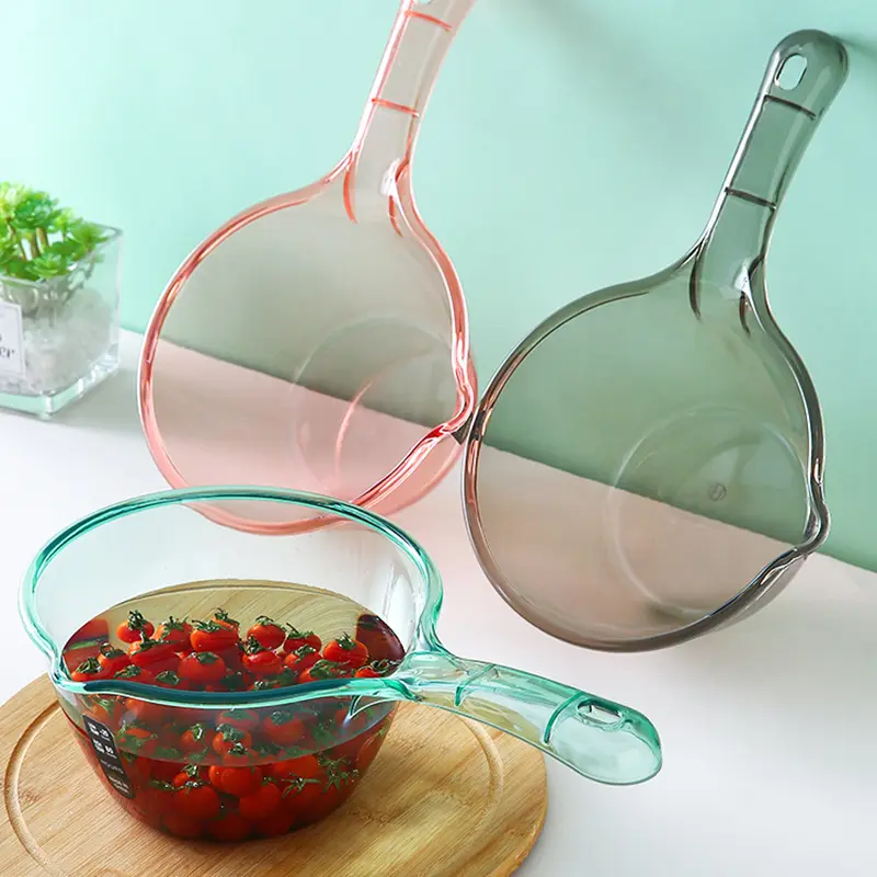 ロングハンドル水鍋透明プラスチック増粘バス散水水スプーン創造的な多機能家庭用水鍋