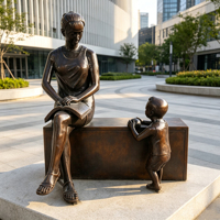 Statue Parent-Enfant Personnalisable en Bronze Patiné Style Scène de Vie Nostalgique pour Jardin Communautaire