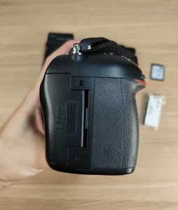 Appareil photo reflex numérique plein format Nikon D600 d'occasion en gros avec capteur CMOS à bas prix - Product Image 4