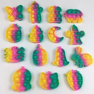 Juguetes Novedosos de Regalo con Temática Navideña, Juguetes Sensoriales de Burbujas de Silicona Mini para Niños, Recuerdos de Fiesta - Product Image 4