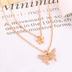 Collar con colgante de mariposa chapado en oro rosa para mujer, collar de barbilla de <span class=keywords><strong>doble</strong></span> capa - Product Image 1