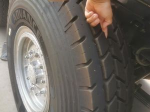 2023 Hochwertiger Gebrauchter XCT80L6 80-Tonnen-Mobilkran - Zuverlässiger Gebrauchter LKW mit Kran für Bauprojekte - Product Image 6