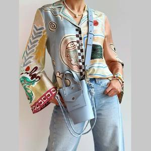 Ensemble assorti en satin imprimé pour femmes |   Ensemble coordonné avec revers cranté pour le travail, les fêtes et les mariages - Product Image 3