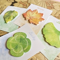 Lot de 4 blocs-notes autocollants créatifs en forme de feuille pour rappels et messages.