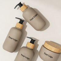 Emballage cosmétique en bambou, bouteille en plastique ambré givré PET 60ml 120ml 250ml 500ml 2oz 4oz 8oz 16oz avec couvercle en bambou gravé