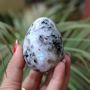 Huevo de Piedra Lunar Arcoíris Natural de Alta Calidad para Decoración del Hogar, Regalos de Pascua, Marca CrystalHola, Venta al Por Mayor - Product Image 1