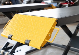 4000 ק "ג 1.2 מ 'סוס רכב מעלית הידראולי מכונית עם אישור ce 1.2 מ' אמצע מיקום מעלית מכונית למכירה - Product Image 4