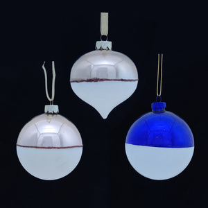 Bolas de cristal soplado decorativas de vacaciones de Navidad de lujo de 10cm de alta calidad, bolas colgantes brillantes con uso de fiesta con purpurina - Product Image 6
