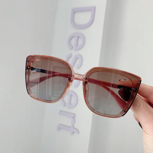 Gafas de Sol Cuadradas Extra Grandes Modernas, Montura Negra, Lentes Marrones, 100% Protección UV, Unisex, para Viajes, Conducir y Protegerse del Sol - Product Image 5