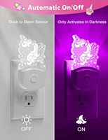 Veilleuse LED RGB 8 couleurs TSINYE à brancher sur prise murale, avec capteur automatique crépuscule-aube, pour la chambre des enfants