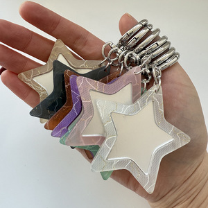 Llavero de espejo de acrílico con forma de estrella de mármol, espejo cosmético de bolsillo de cinco puntas, colgante con gancho de resorte, decoración mini para bolso, multicolor - Product Image 4