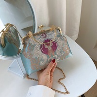 Sac à main élégant rétro brodé de style chinois pour femme, petit sac à main antique de style Hanfu, vente en gros