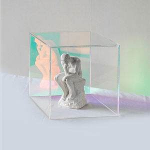 Caja acrílica de color fantasma, decoración de montaje de escritorio, caja de exhibición publicitaria para transportar objetos - Product Image 2