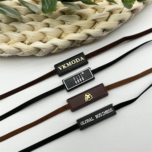 Étiquette suspendue Corde en plastique Logo gaufré Étiquettes volantes permanentes pour vêtements Fil d'étanchéité Soie Logo personnalisé Chaîne d'étiquettes volantes - Product Image 2