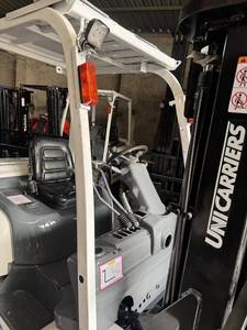 Pneu de chariot élévateur TCM FD25 d'occasion, capacité de 2,5 tonnes, fabrication japonaise, pour la construction et la logistique - Product Image 5