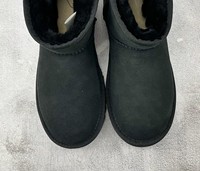 Vente en gros de bottes d'hiver fourrées à la cheville personnalisées pour femmes et filles, mini bottes en cuir noir, bottes Uggs de créateurs