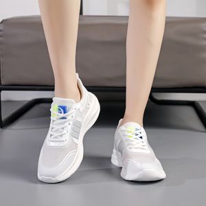 รองเท้ากีฬาผู้หญิงระบายอากาศได้ดีแฟชั่นใหม่รองเท้าลำลองแฟชั่นรองเท้ากีฬา - Product Image 3