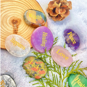 Set <span class=keywords><strong>de</strong></span> Regalo <span class=keywords><strong>de</strong></span> Piedras <span class=keywords><strong>de</strong></span> Palma Natural con Bandeja <span class=keywords><strong>de</strong></span> Loto - 7 Piedras <span class=keywords><strong>de</strong></span> Meditación <span class=keywords><strong>de</strong></span> Chakra para Abundancia, Alivio del Estrés y Decoración <span class=keywords><strong>de</strong></span> Escritorio, Completo - Product Image 2