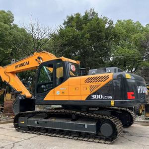 Excavatrice sur chenilles Hyundai 300LC-9S d'occasion 2021, moteur Cummins, 34 tonnes, capacité de la benne de 1,2 m³, haute qualité pour machines hydrauliques - Product Image 2