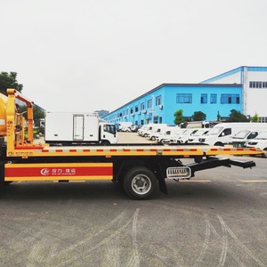 Camion de dépannage à plateau plat léger 4x2 Euro 6 (Chine VI) avec plaque bleue, camion de récupération à double <span class=keywords><strong>remorquage</strong></span> de 10 tonnes pour le <span class=keywords><strong>remorquage</strong></span> sur <span class=keywords><strong>autoroute</strong></span> - Product Image 1