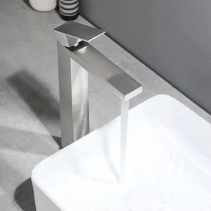 Grifo Cuadrado Alto <span class=keywords><strong>de</strong></span> Acero Inoxidable 304 con Acabado Negro Cepillado, Montado en Cubierta, para Lavabo, Mezclador <span class=keywords><strong>de</strong></span> Agua Fría y Caliente para Baño - Product Image 3