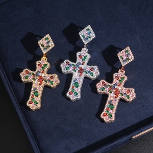 Prix de gros, bijoux de luxe en zircon glacé de couleur tendance, colliers pour hommes et femmes, style hip-hop, pendentif de charme - Product Image 4