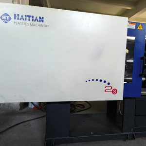 Máquina de Moldeo por Inyección de Plástico Haitiana de Segunda Mano de 200 Toneladas, Horizontal, con Servomotor - Product Image 1