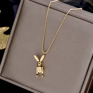 Collar de conejo de la suerte con colgante chapado en oro real de moda