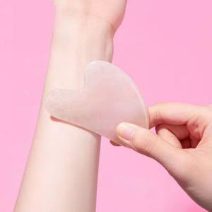 Gua Sha de Cuarzo Rosa para Masaje Facial, Artesanía de Cristal Natural de Alta Calidad con Logotipo Personalizado al por Mayor, Decoraciones Faciales de Cristal - Product Image 5