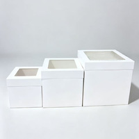 Boîte cadeau blanche personnalisée pour boulangerie avec fenêtre transparente, boîtes d'emballage à bords festonnés et droits pour gâteaux, biscuits et desserts