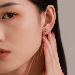 Boucles d'oreilles carrées minimalistes en argent sterling S925 avec zircon rond, version cuivre personnalisable, pour un usage quotidien féminin - Product Image 2