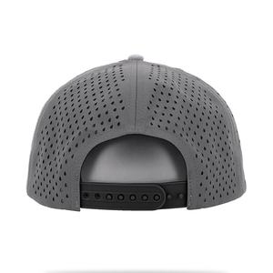 Casquette de camionneur en nylon gris avec applique en caoutchouc, 5 panneaux, visière incurvée, casquette de performance personnalisée, vente en gros - Product Image 3