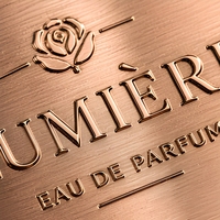 Étiquette de parfum personnalisée en or rose 3D gaufré, sérigraphiée, imperméable, résistante à l'huile, taille personnalisée, fabriquée à Wenzhou