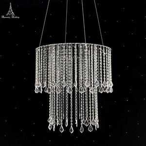 Grand lustre en cristal pour les décorations <span class=keywords><strong>de</strong></span> <span class=keywords><strong>table</strong></span> <span class=keywords><strong>de</strong></span> mariage Centres <span class=keywords><strong>de</strong></span> <span class=keywords><strong>table</strong></span> élégants pour les mariages - Product Image 1